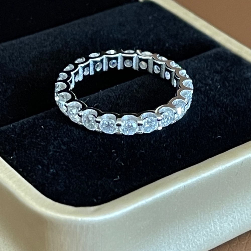 3.00mm Round Brilliant Cut Moissanite Eternity Wedding Band 925 Sterling Silver - Picture 3 of 5